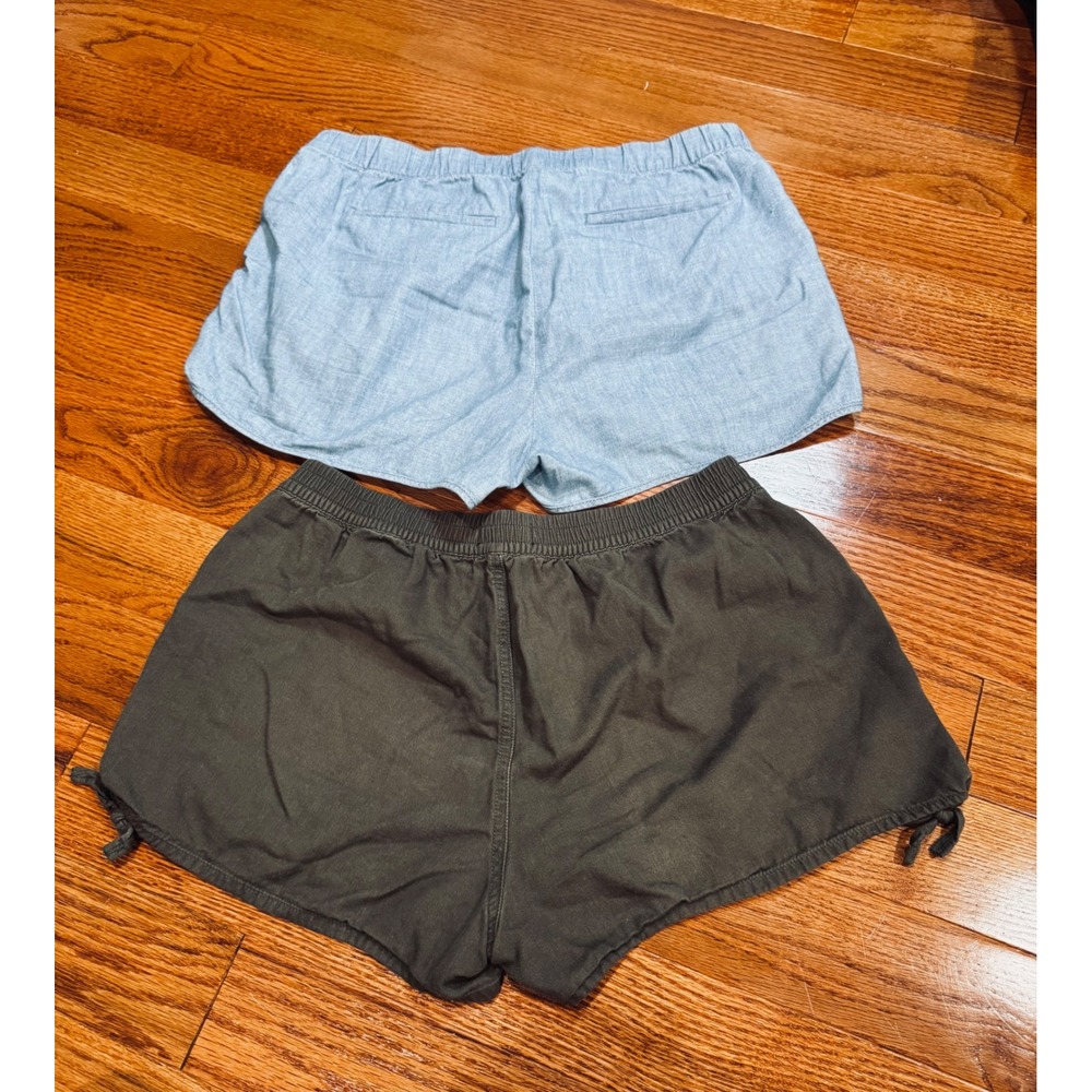 Madewell Womens Pull On Shorts Bundle Size M Blue Chambray Olive Green 2 Pairs - Picture 5 of 5